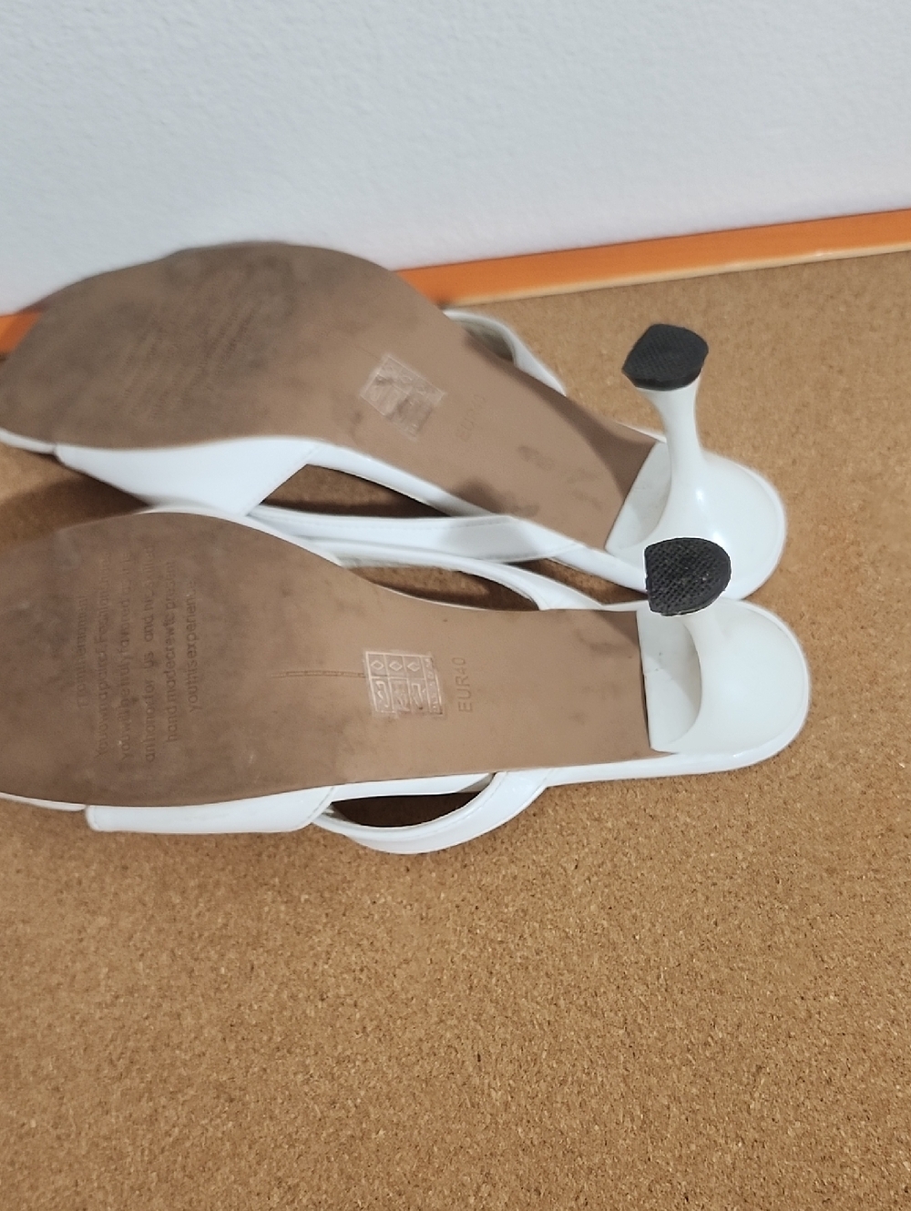 White Cross-Strap Slide Heel Sandals - Women's - Picture 3 of 3